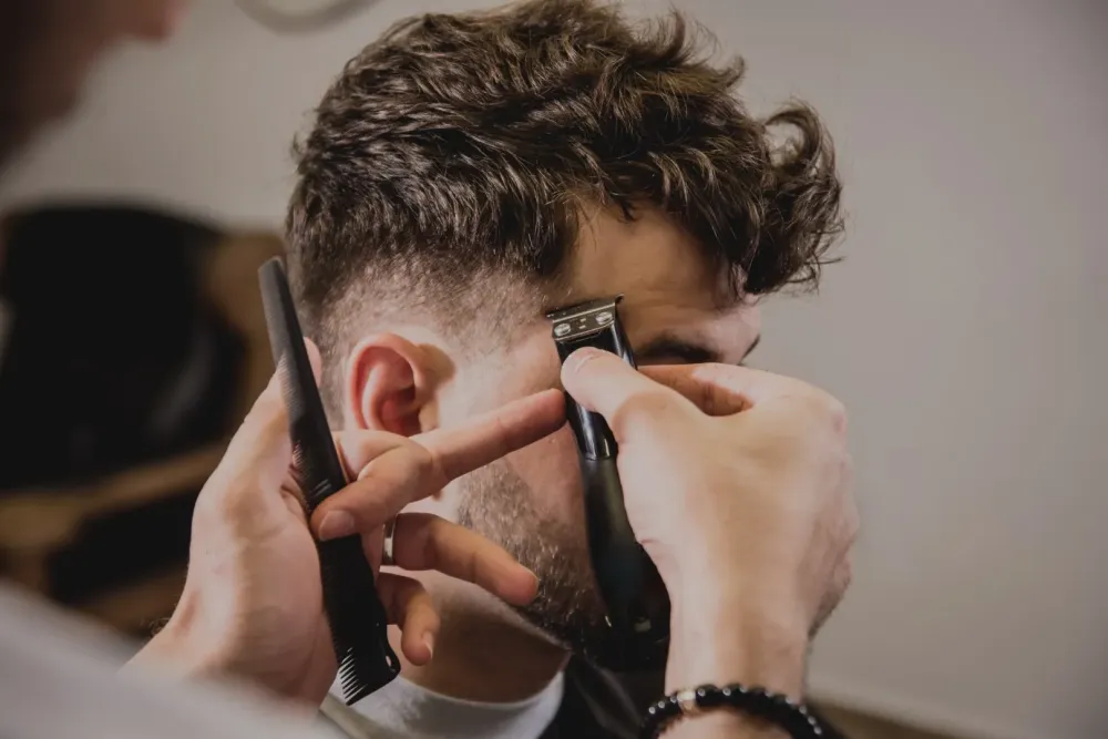 coupe homme contre calvitie